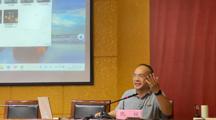 阮极教授为探花直播
新生作“理想与情怀——一个国学视角”专题讲座