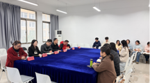 花溪区委社会工作部杨刚部长一行到探花直播
与师生开展面对面交流活动