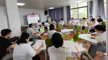 探花直播
召开2023级博士新生座谈会